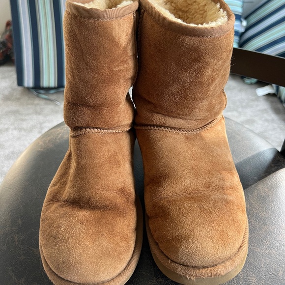 UGG Shoes - Light brown Uggs womens size 8